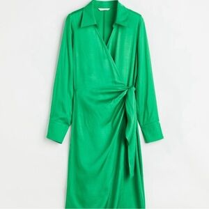 New With Tags | V-Neck Satin wrap dress